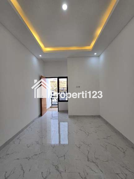 Rumah baru dalam komplek one gate di Cipinang Jaya Jaktim - 3