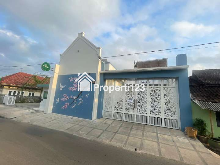 Rumah Mewah Harga Murah Kepatihan Tulungagung. - 1