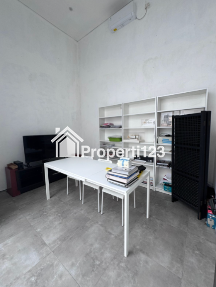 Dijual Rumah Cipinang Jaya bisa menjadi Rumah Usaha - 12