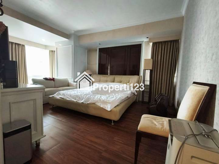 Dijual Termurah Condominium Taman Anggrek - 4 BR Semi Furnished Luas 292 m2 - 3