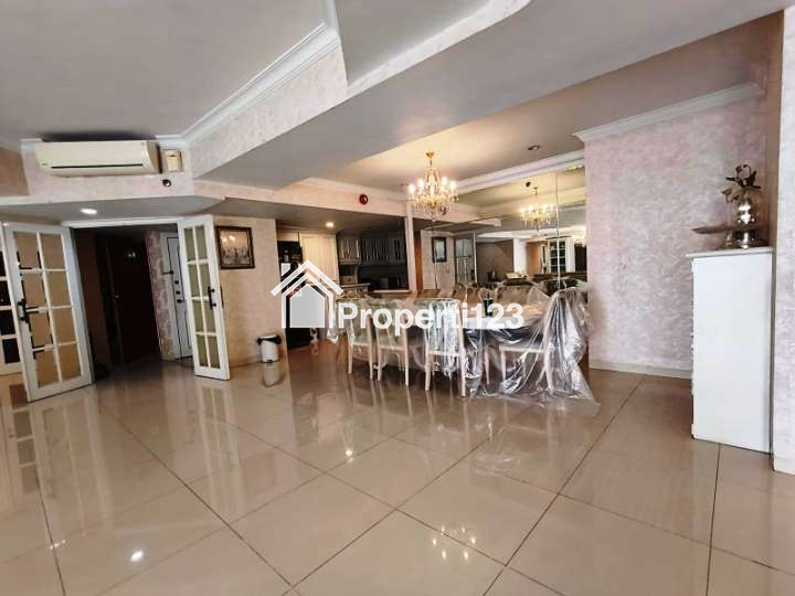 Dijual Termurah Condominium Taman Anggrek - 4 BR Semi Furnished Luas 292 m2 - 2