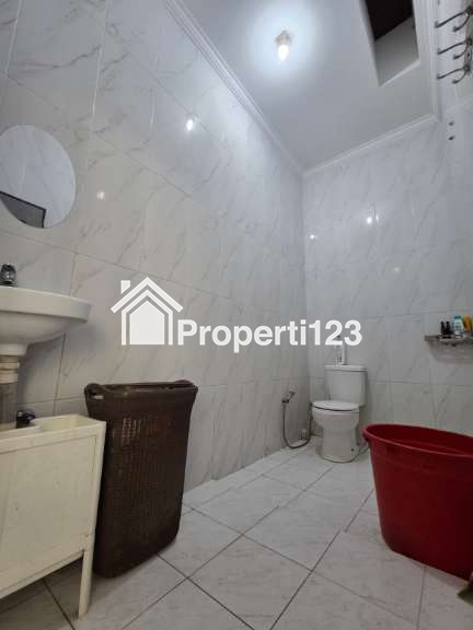 Jual cepat Rumah Siap Huni 2 Lt dalam perumahan Sukatani Permai - 3