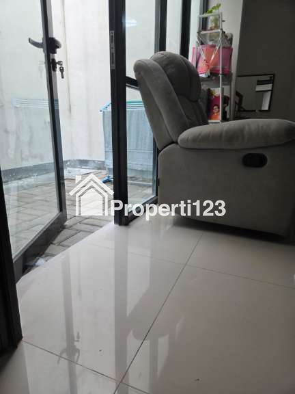 Jual cepat Rumah Siap Huni 2 Lt dalam perumahan Sukatani Permai - 4