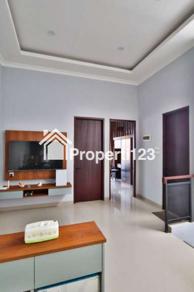 Turun harga rumah 2,5 lantai di area Pondok Indah Jaksel - 8