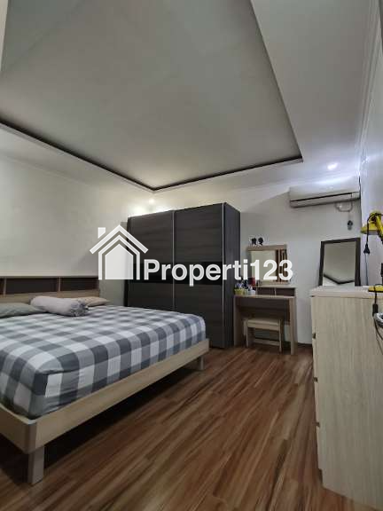 Turun harga rumah second di Bendungan Hilir Jakpus - 9