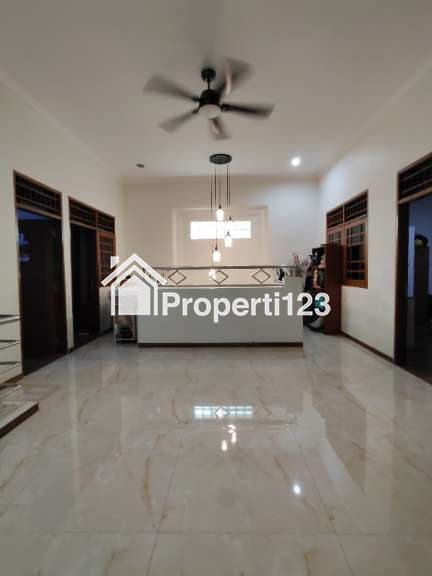 Turun harga rumah second di Bendungan Hilir Jakpus - 4