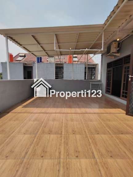 Turun harga rumah second di Bendungan Hilir Jakpus - 8