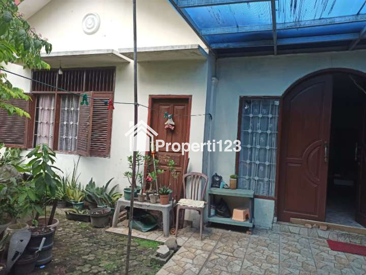 Rumah second hook di Pondok Pekayon Indah Bekasi Selatan - 8