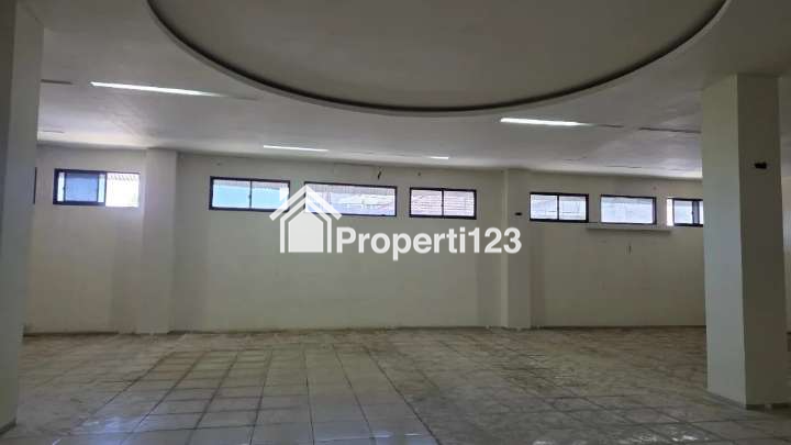 Rumah Usaha Raya Darmo Sebelah KCU BCA Super Strategis - 3