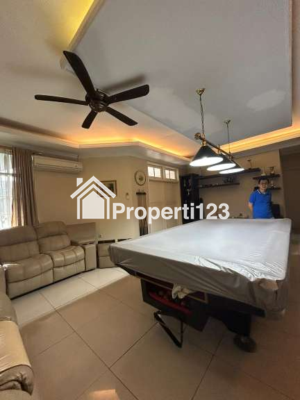 Dijual Rumah Megah 2 Lantai dengan Kolam Renang di Jakarta Selatan - 4