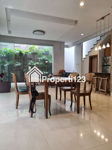 Dijual Rumah Minimalist Mewah di Kelapa Nias, Jakarta Utara - 2