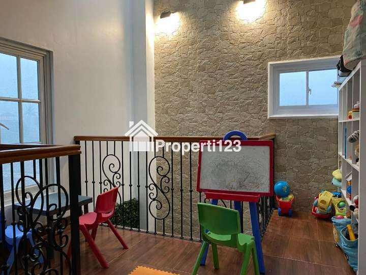 Rumah second terawat dekat LRT Jatibening Bekasi - 11