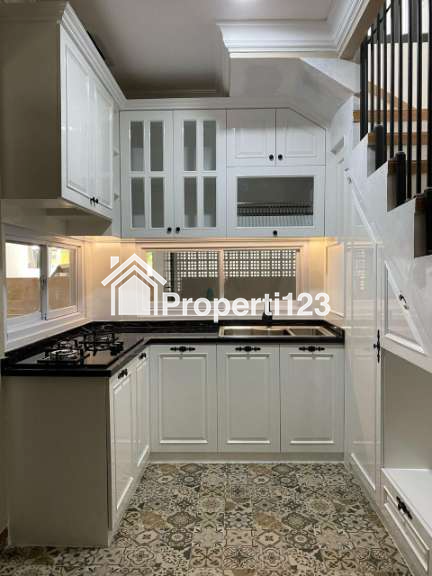 Rumah second terawat dekat LRT Jatibening Bekasi - 6