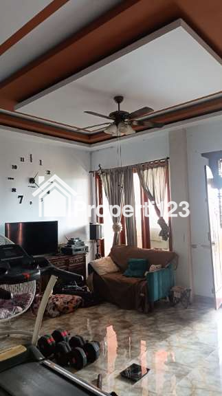 Rumah second 2 lantai terawat di Kebalen Babelan Bekasi - 4