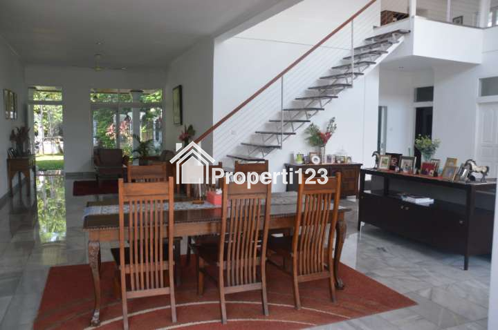 Rumah second terawat di Kemang Timur Jak Sel - 6