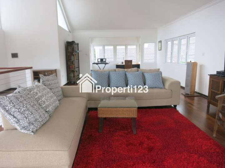 Rumah second terawat di Kemang Timur Jak Sel - 9