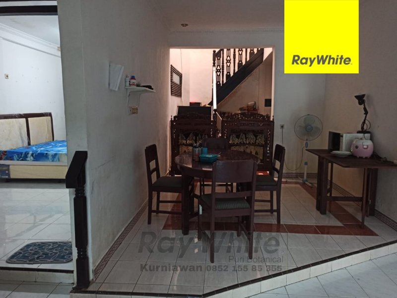 Dijual rumah asri 2 lantai Puri Indah. Dekat taman, mall dan tol - 7