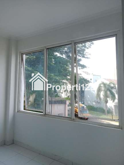 Dijual Murah Ruko Hook 2 Lantai di Golden 8, Gading Serpong - 6