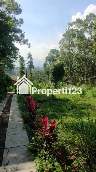 Tanah dan Bangunan di Jalan Raya Cilembu, Sumedang - 2