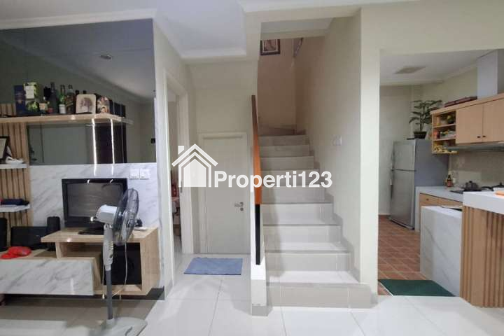 Rumah Dekat Club House Cluster Thomson Summarecon Serpong - 3