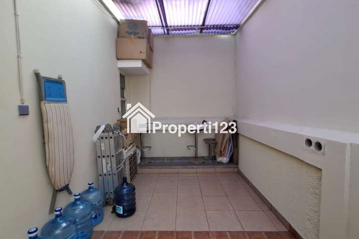 Rumah Dekat Club House Cluster Thomson Summarecon Serpong - 7