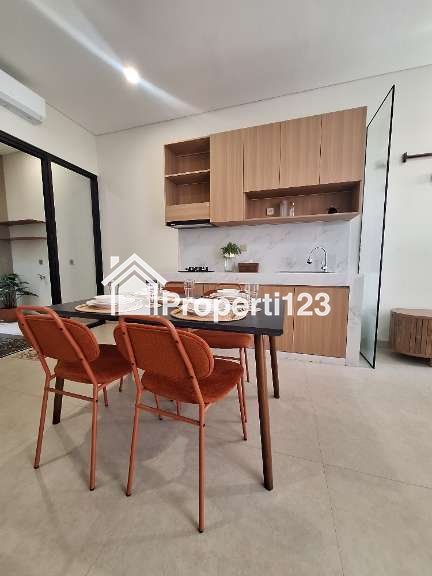 Rumah cantik minimalis konsep industrial di Cipinang Melayu Jaktim - 11