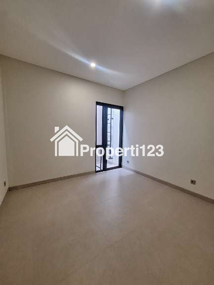 Rumah cantik minimalis konsep industrial di Cipinang Melayu Jaktim - 6