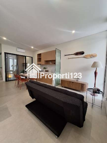 Rumah cantik minimalis konsep industrial di Cipinang Melayu Jaktim - 13