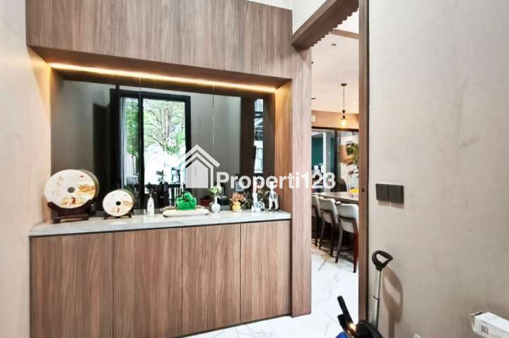 Rumah Semi Furnished Cluster Matana Asya Jakarta Garden City - 2