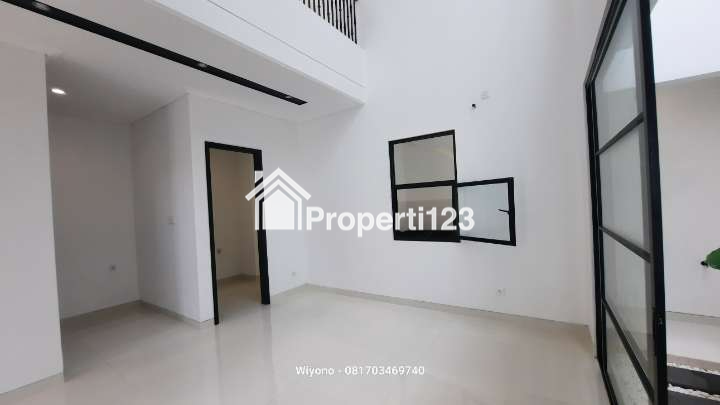 Rumah Purimas Rungkut Surabaya Akses Service Area Terpisah Colonial Modern 2025 - 6