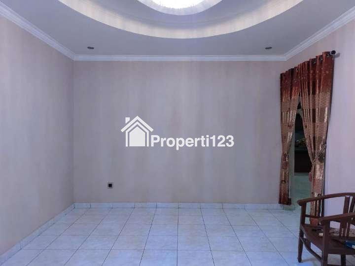 Rumah terawat 2 Lantai di Jl Aria Graha Sukarno Hatta Bandung - 3