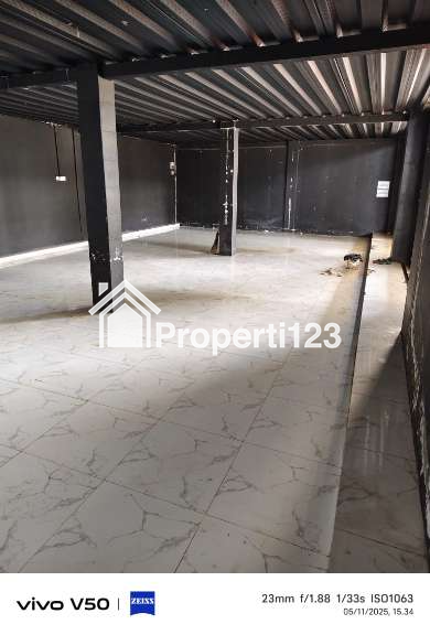 Ruang Usaha Pinggir Jalan Bango Raya Al Azhar Cilandak 13x7,5mter - 3