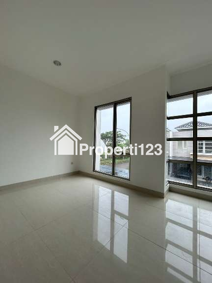 Dijual Rumah Modern Elegan di Cluster Piano, PIK Lokasi Favorit! - 7