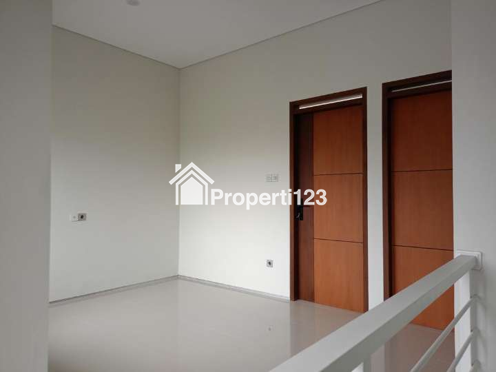 Rumah Mewah Baru Siap Huni di Mainroad Jl Sukarno Hatta Bandung - 8