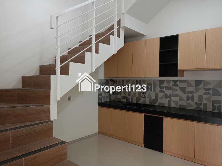 Rumah Mewah Baru Siap Huni di Mainroad Jl Sukarno Hatta Bandung - 6