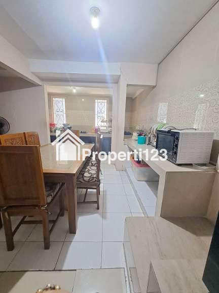 Rumah Bagus 2 Lantai Siap Huni Kota Harapan Indah Bekasi - 4