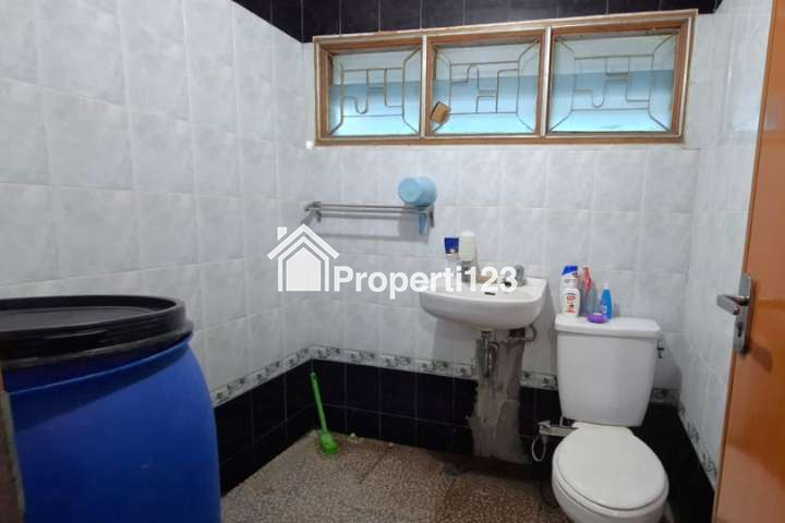 Rumah Hoek Strategis Kota Harapan Indah Bekasi - 10