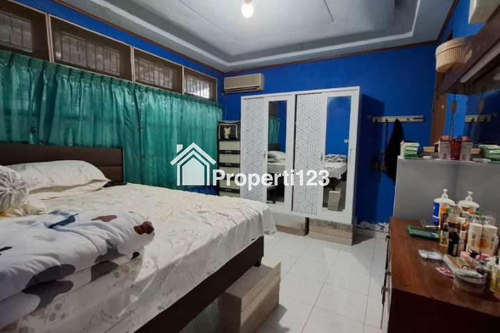 Rumah Hoek Strategis Kota Harapan Indah Bekasi - 6