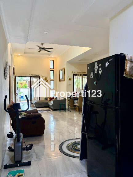 Rumah Siap Huni Cluster Aralia Harapan Indah Bekasi - 8