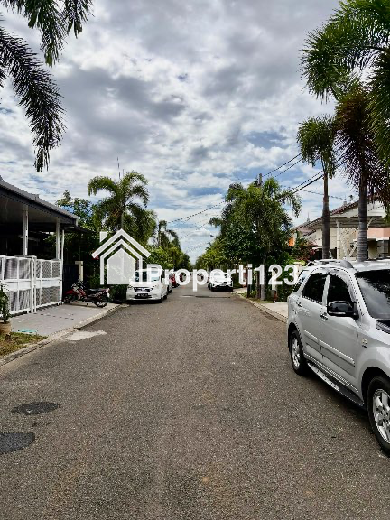 Rumah Siap Huni Cluster Aralia Harapan Indah Bekasi - 2