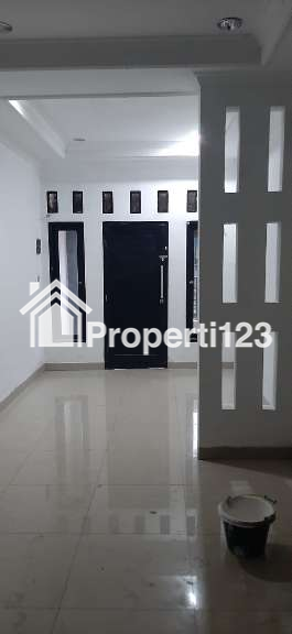 Rumah Dijual 2 Lantai di Bekasi Barat - 2