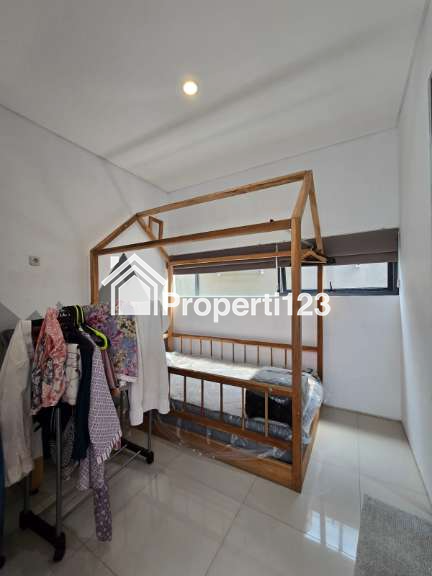 Rumah fully furnished dalam townhouse di Bambu Apus Jaktim - 10