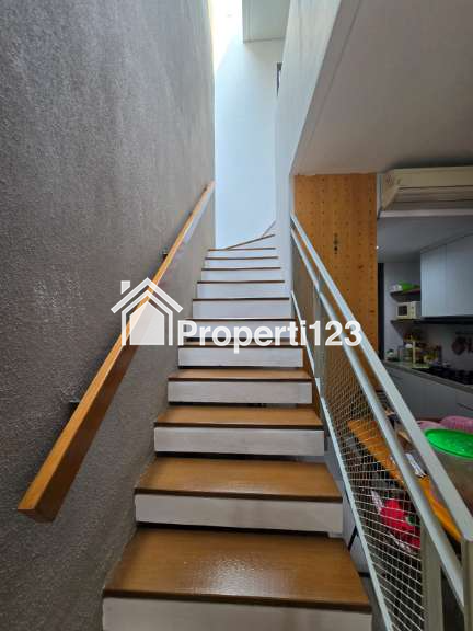 Rumah fully furnished dalam townhouse di Bambu Apus Jaktim - 8