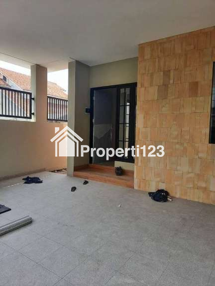 ‼️LOKASI STRATEGIS‼️ Dijual Rumah Minimalis Modern Baru Gress Surabaya Lokasi Sidosermo Margorejo Surabaya - 3