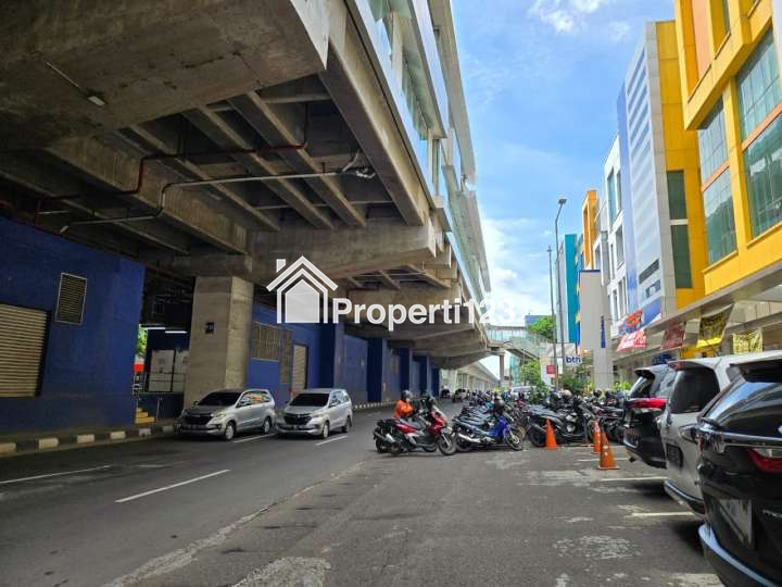 Ruko/Rukan Graha Bulevar Jalan Boulevard Raya Kelapa Gading - 14