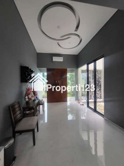 Rumah Mewah Siap Huni Lokasi Bukit Golf Cluster Taman Golf Citraland Surabaya - 4
