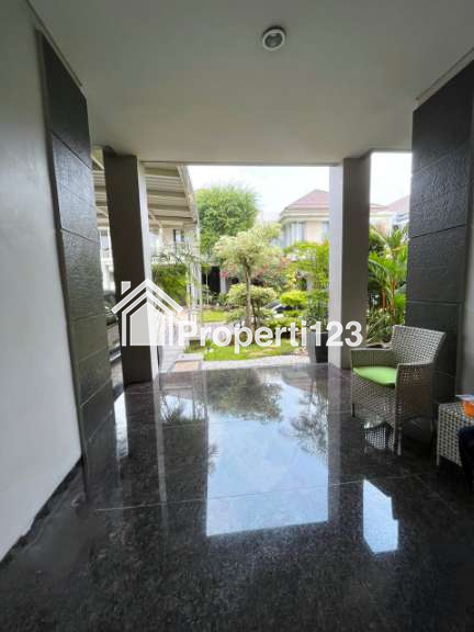 Rumah Modern istimewa full furnish 2 lantai Lokasi Wisata Bukit Mas Surabaya Barat - 2