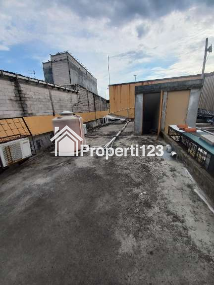 Dijual Ruko Komersil 3 Lantai di Kokan Permata Kelapa Gading - 14