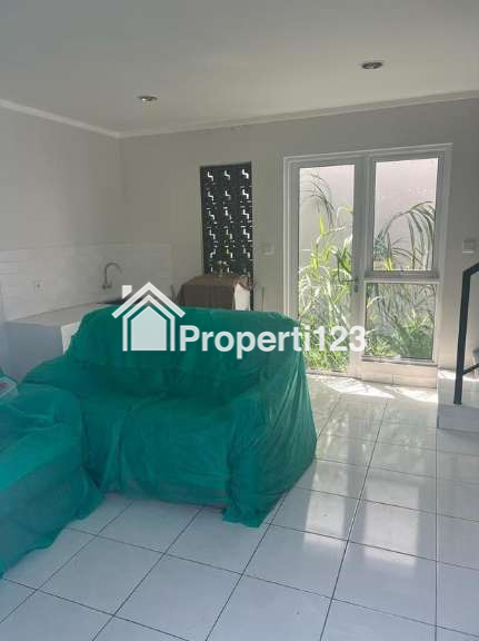 Dijual Rumah Murah 2 Lantai di Cluster Dayana Summarecon Bandung - 2