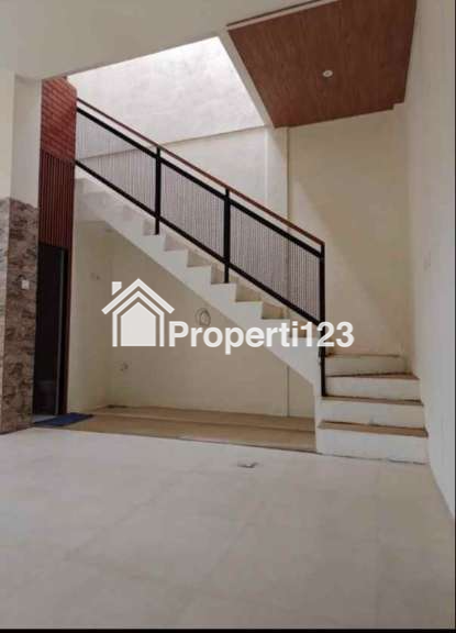 Rumah 2 lantai siap huni di perumnas Beji Depok - 5